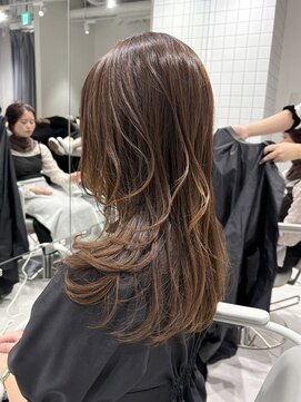 ソト 銀座(soto.) ミディアムヘア/暗めカラー/デザインカラー/レイヤーカット