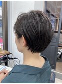 スッキリショートで大人可愛く！