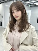 レイヤーカット　ベージュカラー　ミディアムレイヤー