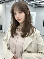 ユーフォリア 渋谷グランデ(Euphoria SHIBUYA GRANDE)&nbsp;レイヤーカット　ベージュカラー　ミディアムレイヤー