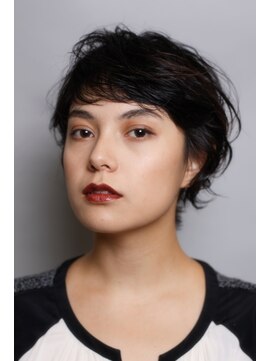 フルール(fleur) 黒髪マッシュショート