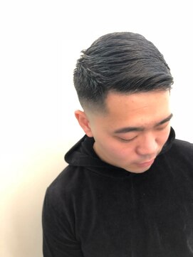 ヘアー アレス(hair ales) 【FADEスタイル】 スキンフェード×ハードパートスタイル