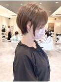 大人ショートボブ/ホワイトグレージュ/ブリーチ/ダブルカラー