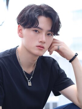 プルーブトウキョウ 渋谷(PROVE TOKYO) ショートセンターパートリバースパーマニュアンスカルマヘア渋谷