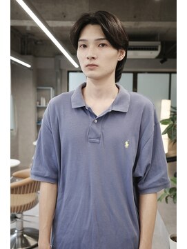 ヴァンシィー(VANCY) 重め質感のセンターパート