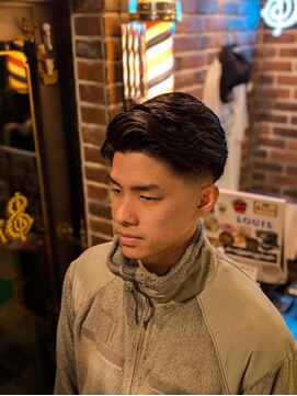 バレス 田町(BALES) <理容室>[メンズ/床屋/シェービング/ヘッドスパ/田町/芝浦]