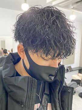 エルマーク 四条烏丸(L-MARK) スパイラルパーマ/ツイストパーマ/メンズ/センターパート/波巻き