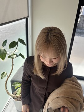 ビビ(vivi_) ホワイトベージュ