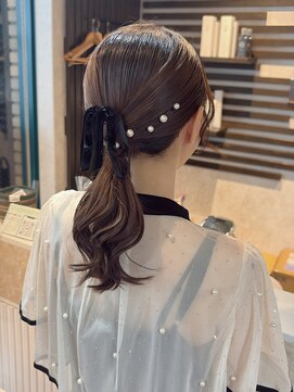 ノエ(Noe) 艶タイトローポニー♪