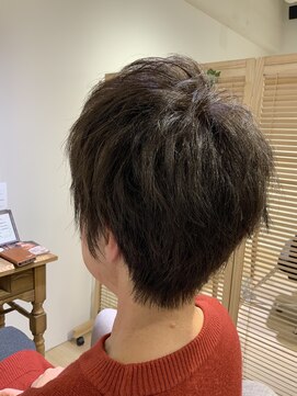 ユーネリー(U-NERY) 動きの出るショート