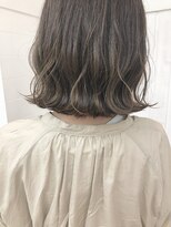 ナンバー デセオ 吉祥寺(N° deseo)&nbsp;濡れ髪　切りっぱなし　オリーブカラー　セミウェットウェーブ