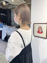 ノーム(norm) ボブ×ホワイトベージュ、ダブルカラー、デザインカラー