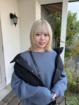 ニーナバイスニップ(Nina by Snip) 顔まわりレイヤーボブ