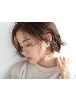 "若く見える"より、"美しく見える"を選ぶあなたへ*熟練スタイリストがエイジングケアや白髪のお悩みを解決!