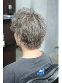 マレットヘア×グレージュ×ピンツイスト/スパイキーショート