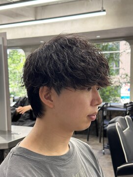 ニコ トウキョウ ロジック(nico TOKYO Logic) 波巻きパーマセンターパートスパイラルパーマツイストパーマ韓国