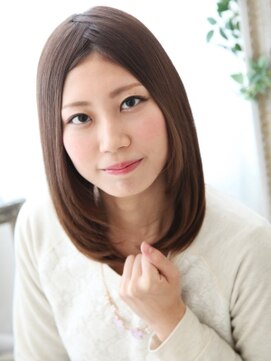 エマージュ 新宿(Emerge) 吉高☆風~『ナチュラル縮毛矯正』正統派スタイル