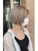 ミルクティーベージュのぱつっとボブ［新百合ヶ丘]