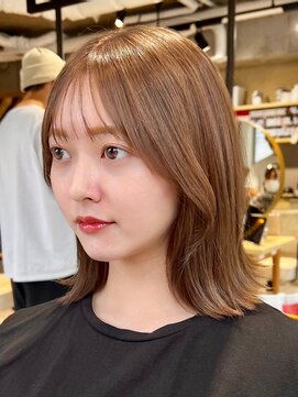 ティア(Tia.) (韓国風/くびれヘア/ミディアムヘア/前髪/サイドバング/小顔)