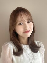 上品な可愛さが溢れる愛されくびれミディ