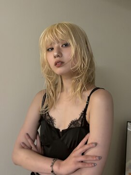 ノラ シンディ(NORA CYNDY) デザインカラーシャドウルーツカラー裾カラーレイヤーカット