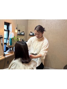 《マリナタウンすぐ》丁寧な技術と女性目線の提案で、「本当に似合う」が見つかる＊[姪浜/室見]