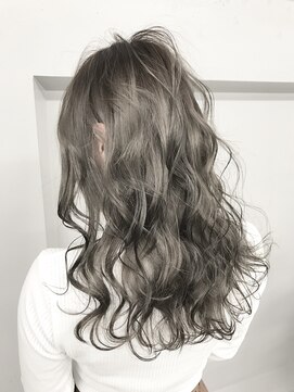 アミ(Ammi) ◆ダブルカラー/エフェクトブリーチ/イルミナカラー/学割