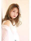 大人可愛いフェザーカールロング/ハイトーンカラー