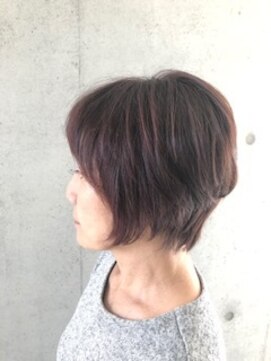 ヴォージュアーム(VOGES ame) 誰でも似合うショート+レッドデザインカラー