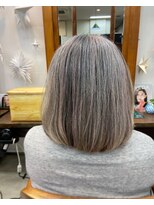 ベル(BELL)&nbsp;グレイヘアを楽しむカラー【BELL用賀/桜新町】