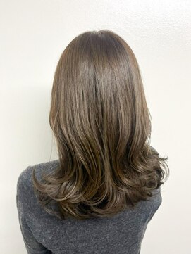 オアシス ガーデン 上野店(Oasis GaRDEN) くびれミディアムカーキアッシュ