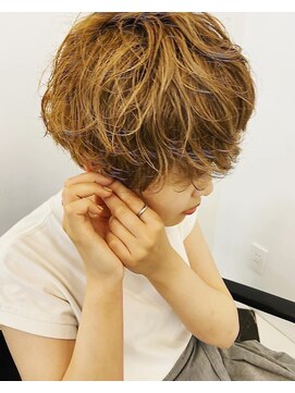 サンプラス(san+) 【柏原良亮】マッシュショート×ハイトーンパーマ