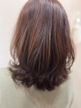 ラフ(RaF*) ブリーチなし×柔らかブラウン×立体感ナチュラルくびれヘア小顔