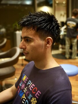 ビュートリアム 梅田(BEAUTRIUM) スッキリ短めのアップバングショート