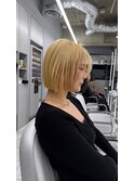 抜きっぱなしブロンドボブ
