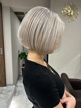 ミミー(mimiiy) ハイトーンボブ