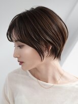 青山白髪ぼかしハンサムショートウルフベージュアッシュ40代50代