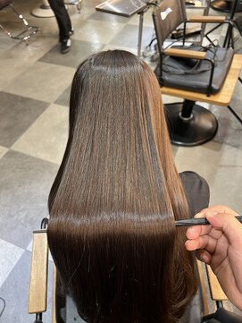 ニマルニーニー バイ ヤスオカ(2022 BY YASUOKA) １０代　髪質改善ストレート