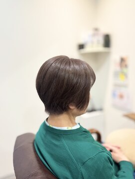 ヘアー グリーン(hair green) 大人女性の丸みショート艶髪スタイル