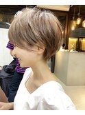 【mee.】マロンベージュ耳かけショート