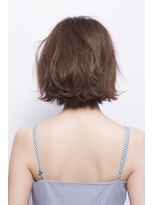ミエル ヘア 新宿(miel hair)&nbsp;〈mielhair新宿〉かきあげ前髪　大人ショートボブ