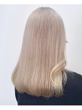 リノショアーズ 元町店(RINOSHORES) 20代30代40代ハイライト外国人風カラープラチナアッシュ