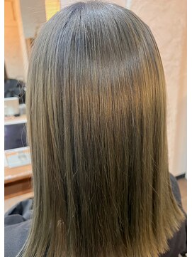 アニマ(ANIMA) カーキグレージュ（ワンブリーチ）