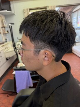 デザミ(Des Amis) 刈り上げショート