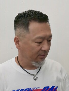 アストロ(ASTRO) フェード×ショートアップバング/ビジネス/清潔感/40代50代