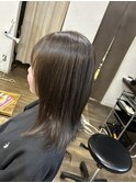 オリーブグレージュ