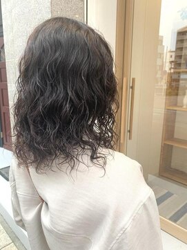 シロ(siro) あいみょん風パーマ☆松井美咲季