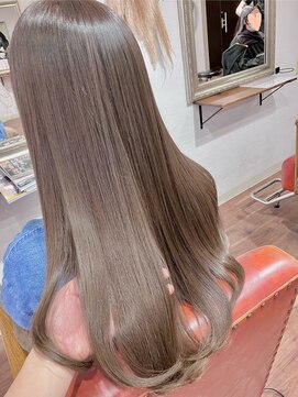 ヘアメイク アンフィ(amphi) ..~*＊. ..~*＊. ..~*＊..