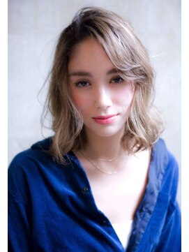 シエナ 渋谷(Siena) Siena カーキベージュ×流しバングボブ