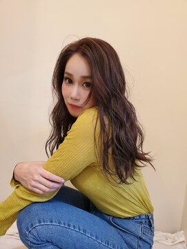 オペラ(Opera) 似合わせ小顔イメチェン耳かけウェーブパーマフォギーベージュ